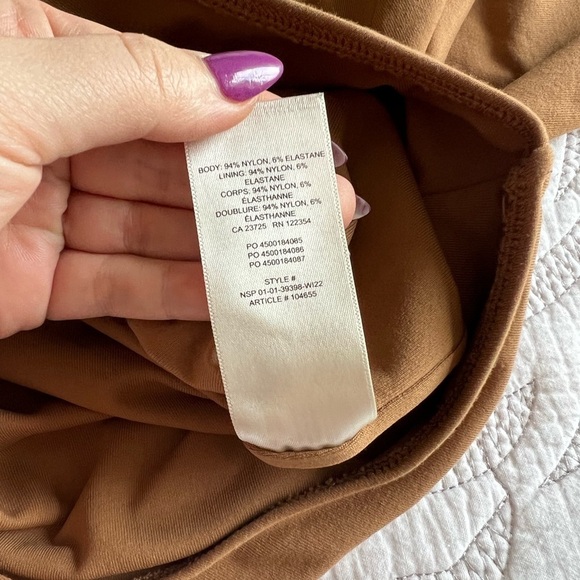 ARITZIA - Babaton - Varo Contour Mock-neck Cutout Bodysuit - Constant Camel - Picture 11 of 12